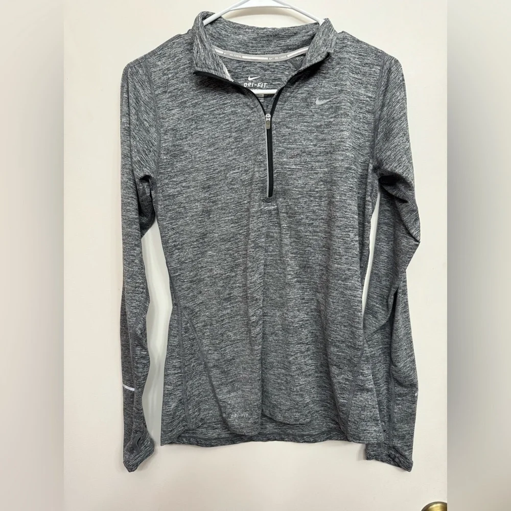 Nike Element 1/4 Zip Sweatshirt Women’s Small Gray Heathered Style 685910 Train